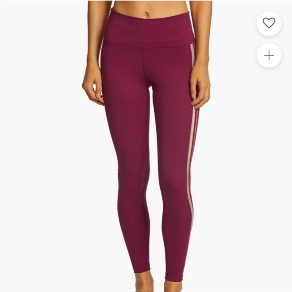 EUC - Free People Movement - Freestyle High Rise Leggings - Size XS - Rare Wine